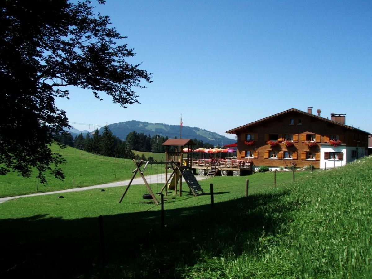 Hotel Alpengasthof Brueggele Alberschwende Esterno foto